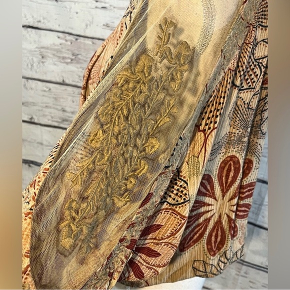 Gimmicks floral mesh lace banded top shirt - Picture 2 of 7